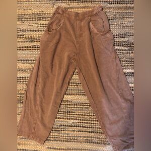 Women’s Brown Casual Distressed Leisure Pants - Relaxed Fit
Elastic waistband